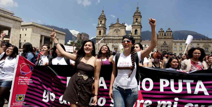 EL PAPEL DE LOS MEDIOS EN EL MALTRATO FEMENINO